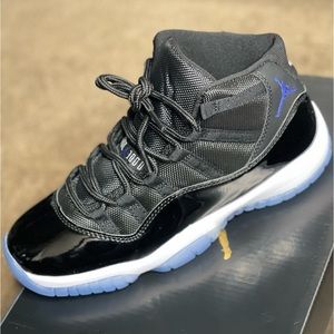Space Jam 11’s🖤💙